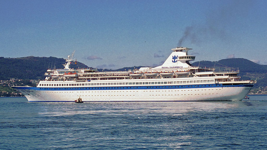 MS Song of Norway leaving Vigo, Spain on 19 September 1994