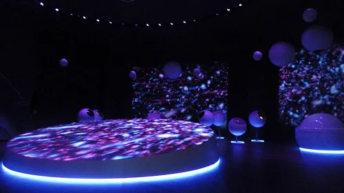 Proyección del Universo de Partículas en el CERN