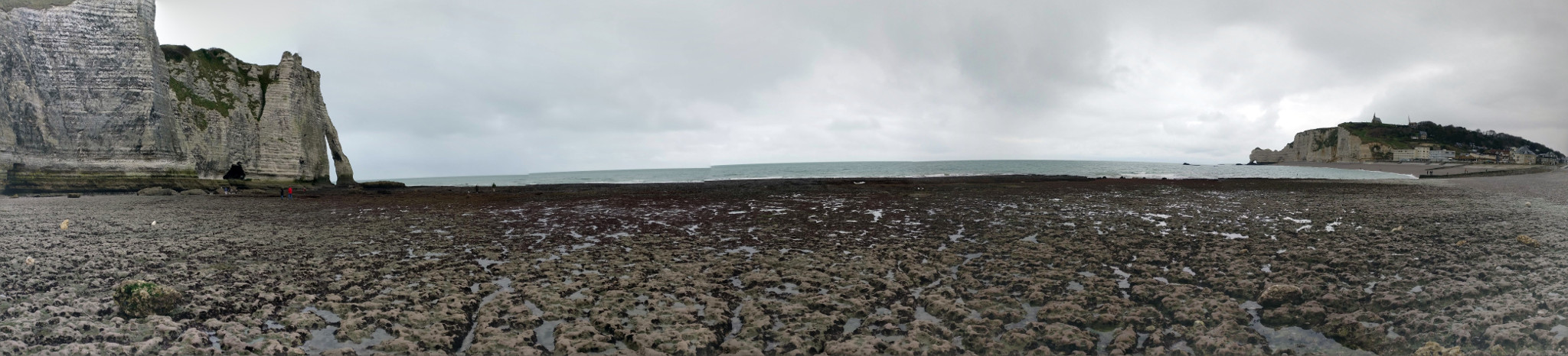 Étretat beach and cliffs panoramic