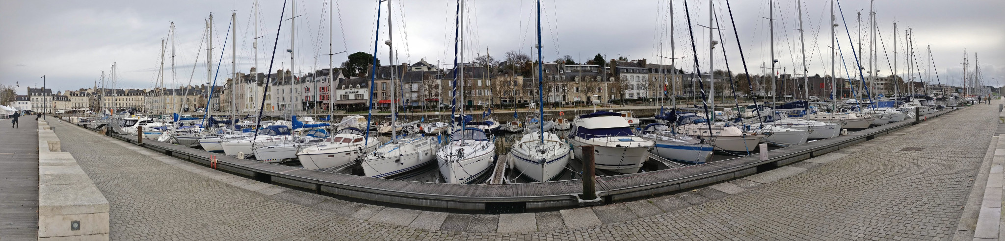 Panoramic of the Port-de-Vannes, with the famous Place Gambetta in the left